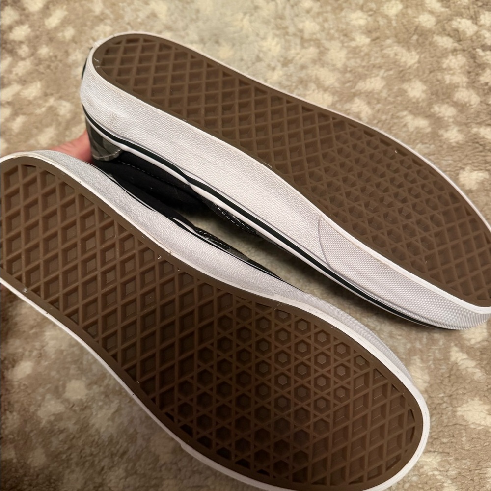 Check Vans - Picture 6 of 8